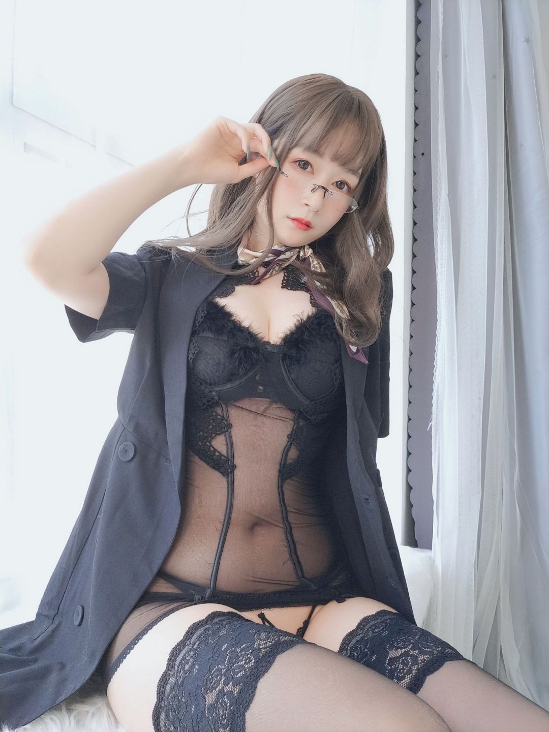 Coser小姐姐白银81–OL下的内衣写真集插图2